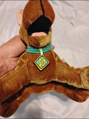 Scooby-Doo Plush Dog Toy - Brown with Teal Collar